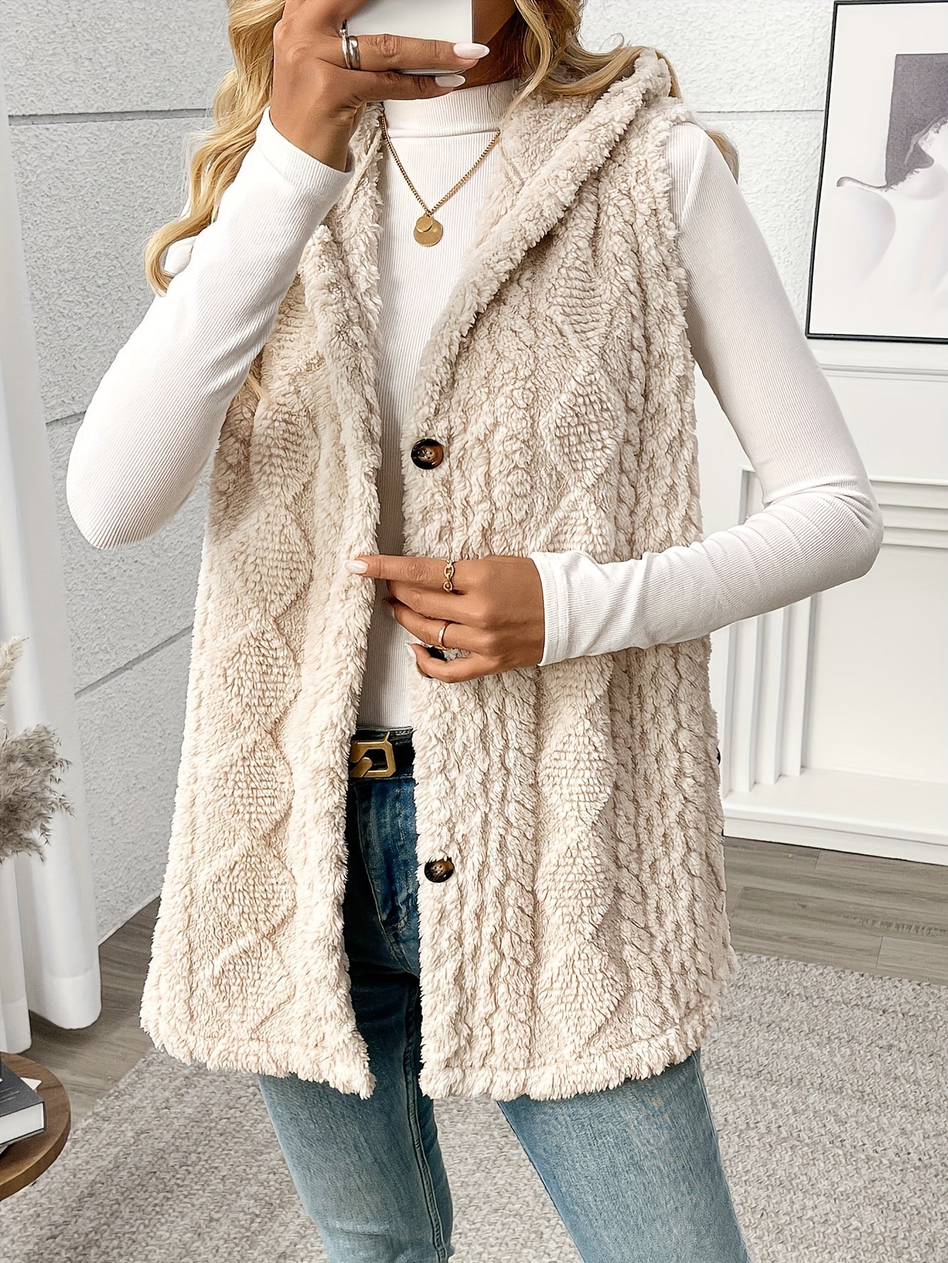 Damen Strickweste mit Kapuze und Knöpfen – Eleganter Freizeit-Look für jeden Anlass