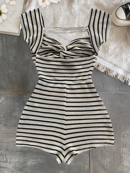 Damen Strick-Romper mit Streifen und Twist-Front – Modischer Einteiler für Freizeit & Sommer