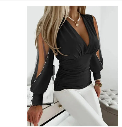 Fiona – Langarmshirt mit V-Ausschnitt und Spitzenbesatz
