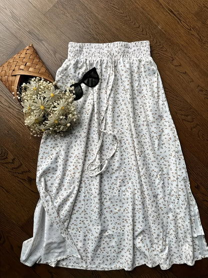 Damen Modisches Zweiteiler-Set mit Rippen-Top und Blumenrock – Eleganter Freizeit-Look