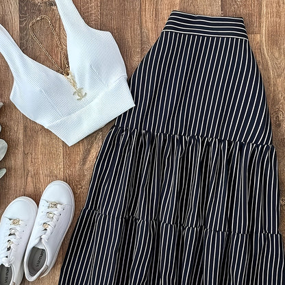 Damen Resort Style Zweiteiler – Elegantes Top und Gestreifter Maxirock für Urlaubslooks