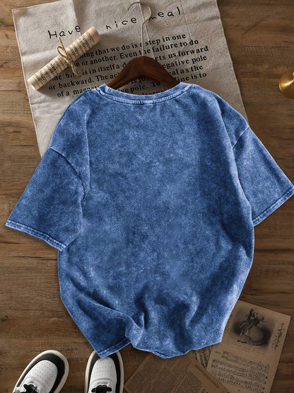 Damen Casual Streetwear T-Shirt mit Jeans-Shorts – Trendiges Freizeit-Outfit für den Sommer