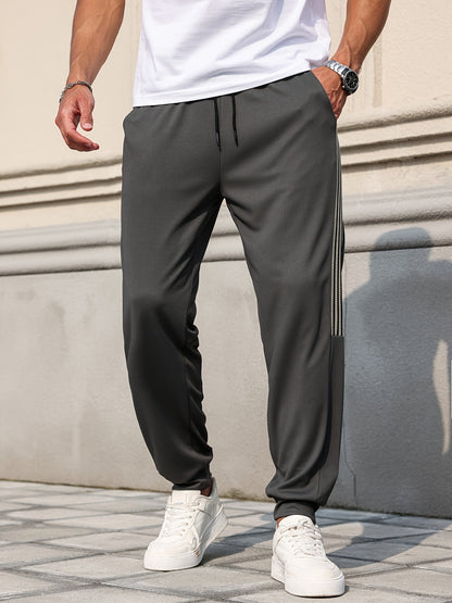 Herren Jogginghose mit sportlichen Seitenstreifen – Moderner Freizeitstil