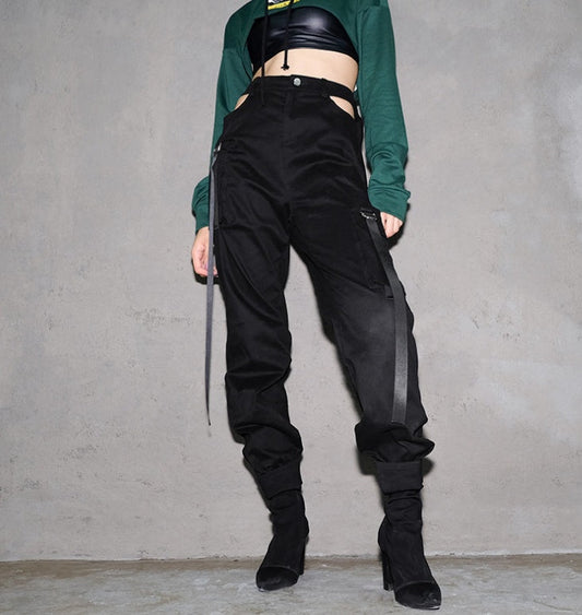 Lucy – Schwarze Damen-Cargohose mit hohem Bund und Patchwork