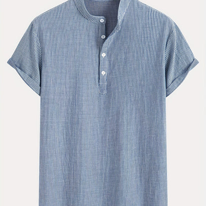 Herren Kurzarm-Henley mit Stehkragen und feinem Streifenmuster – Moderner Freizeitstil