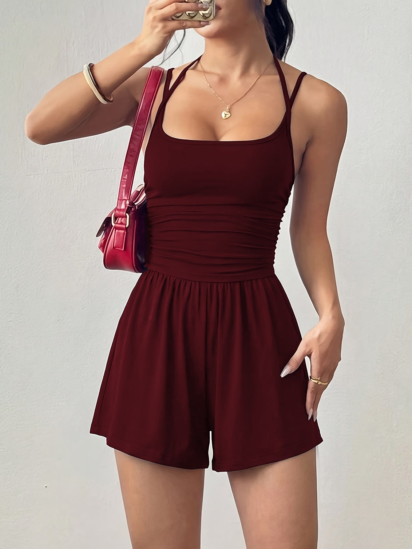 Damen Jumpsuit mit Trägern und figurbetonter Taille – Modischer Einteiler für Alltag und Ausgehen
