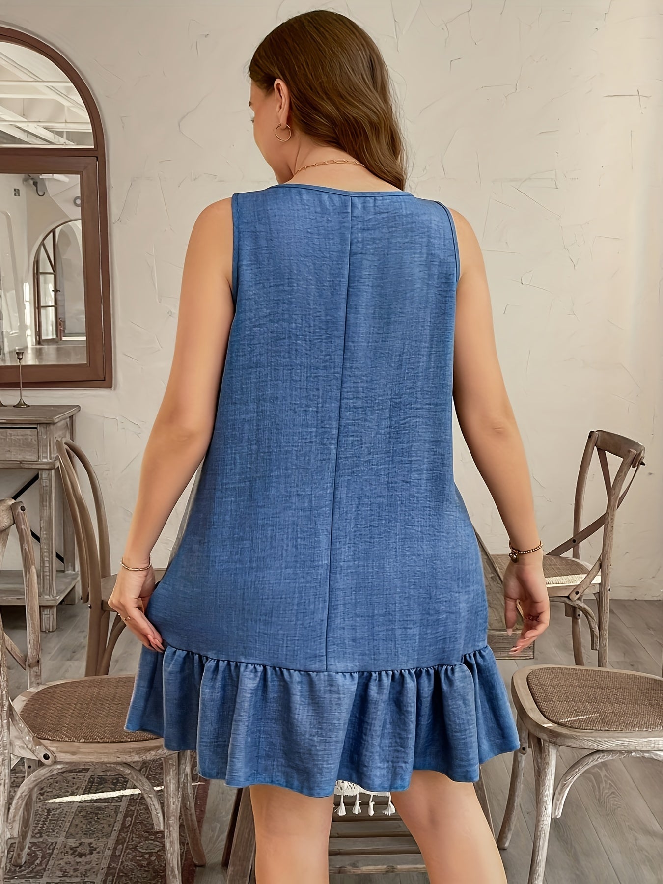 Damen Kleid mit Blumendetails und Rüschensaum für Freizeit und Sommer