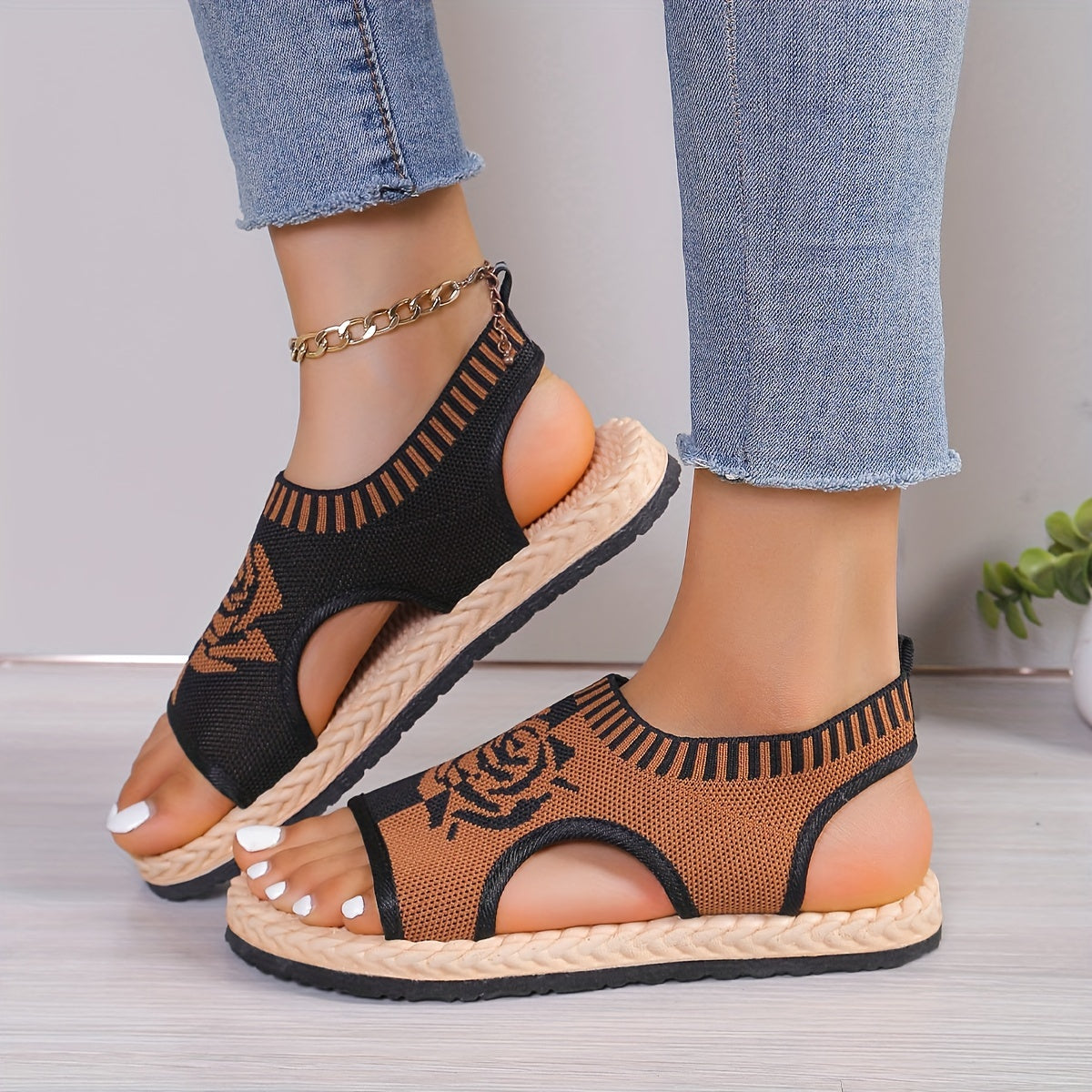 Damen Freizeit Sandalen mit Blumenmuster – Bequeme Sommerschuhe im modernen Strick-Look