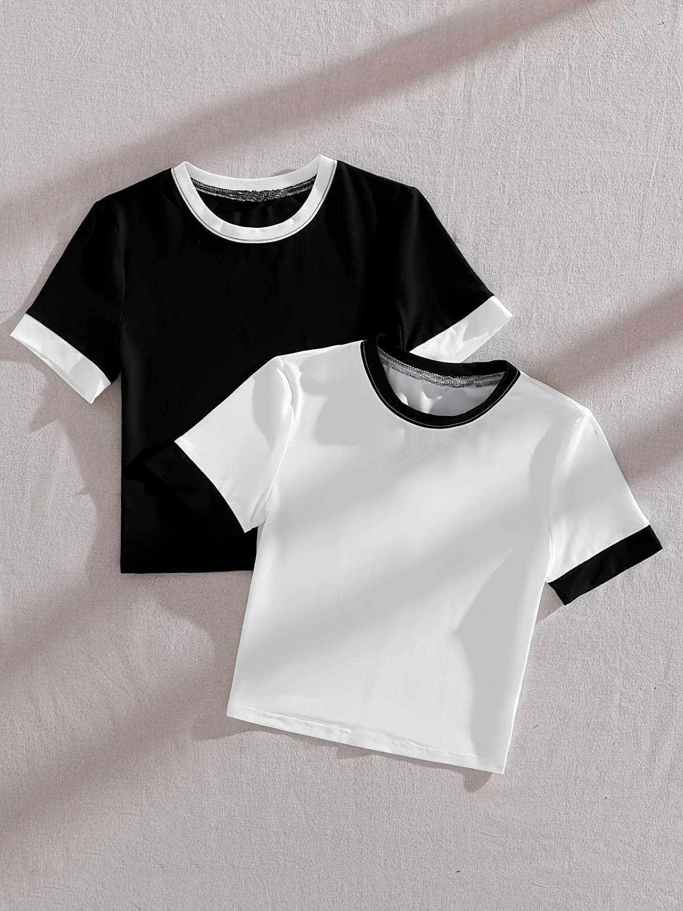 Unisex Kontrast-T-Shirts im modernen Casual-Look – Ideal für Alltag und Freizeit