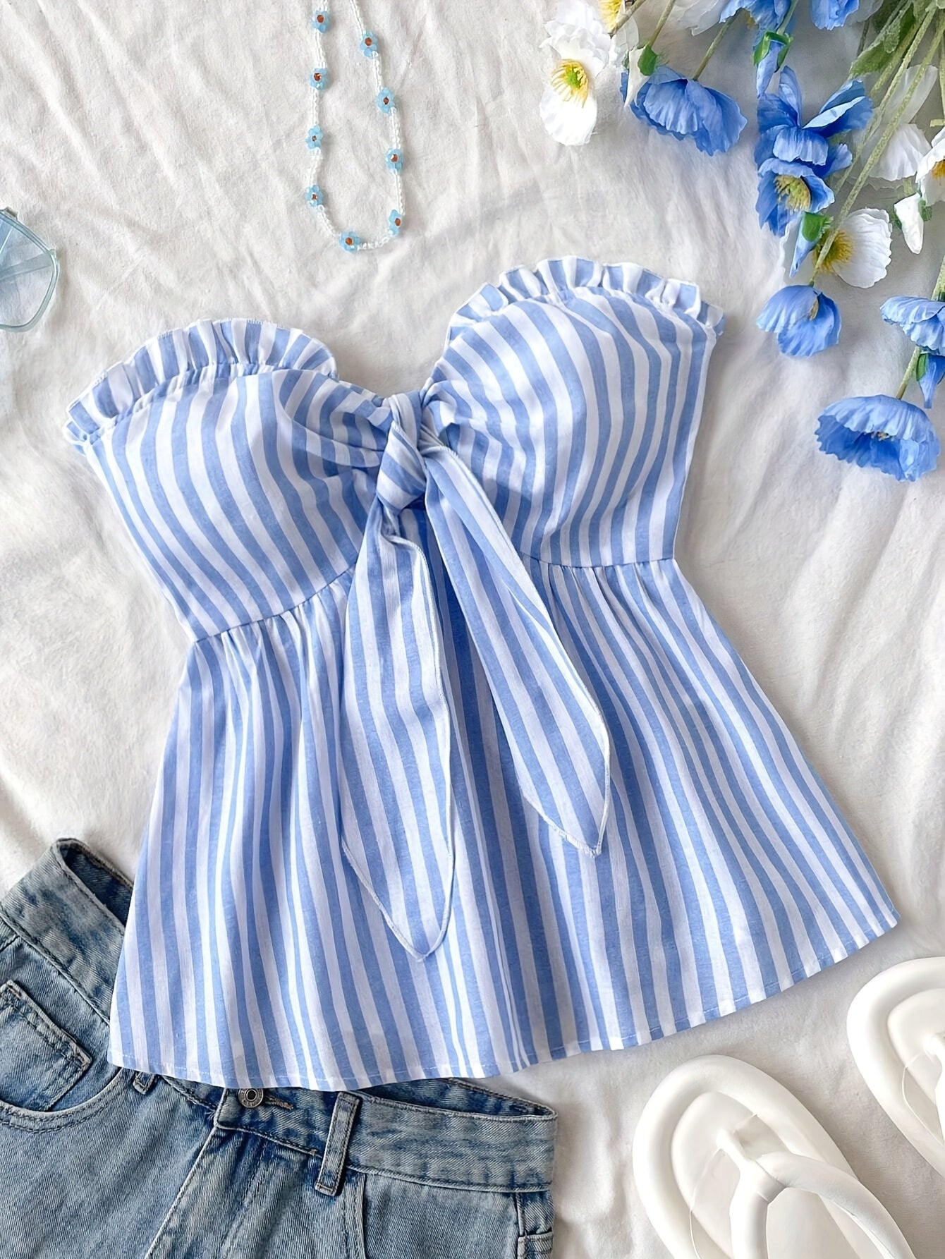Damen Bandeau-Top mit Schleifen-Detail und Streifen – Stylisches, schulterfreies Oberteil für Freizeit und Ausgehen
