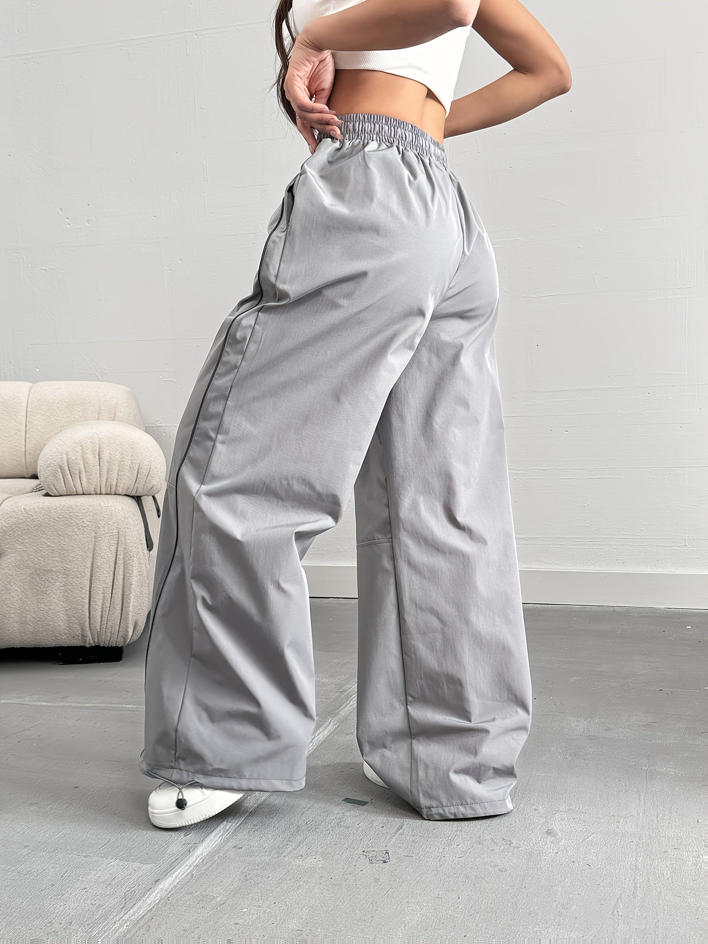Damen Weite Streetwear Jogginghose mit Paspelierung – Urbaner Freizeitstil