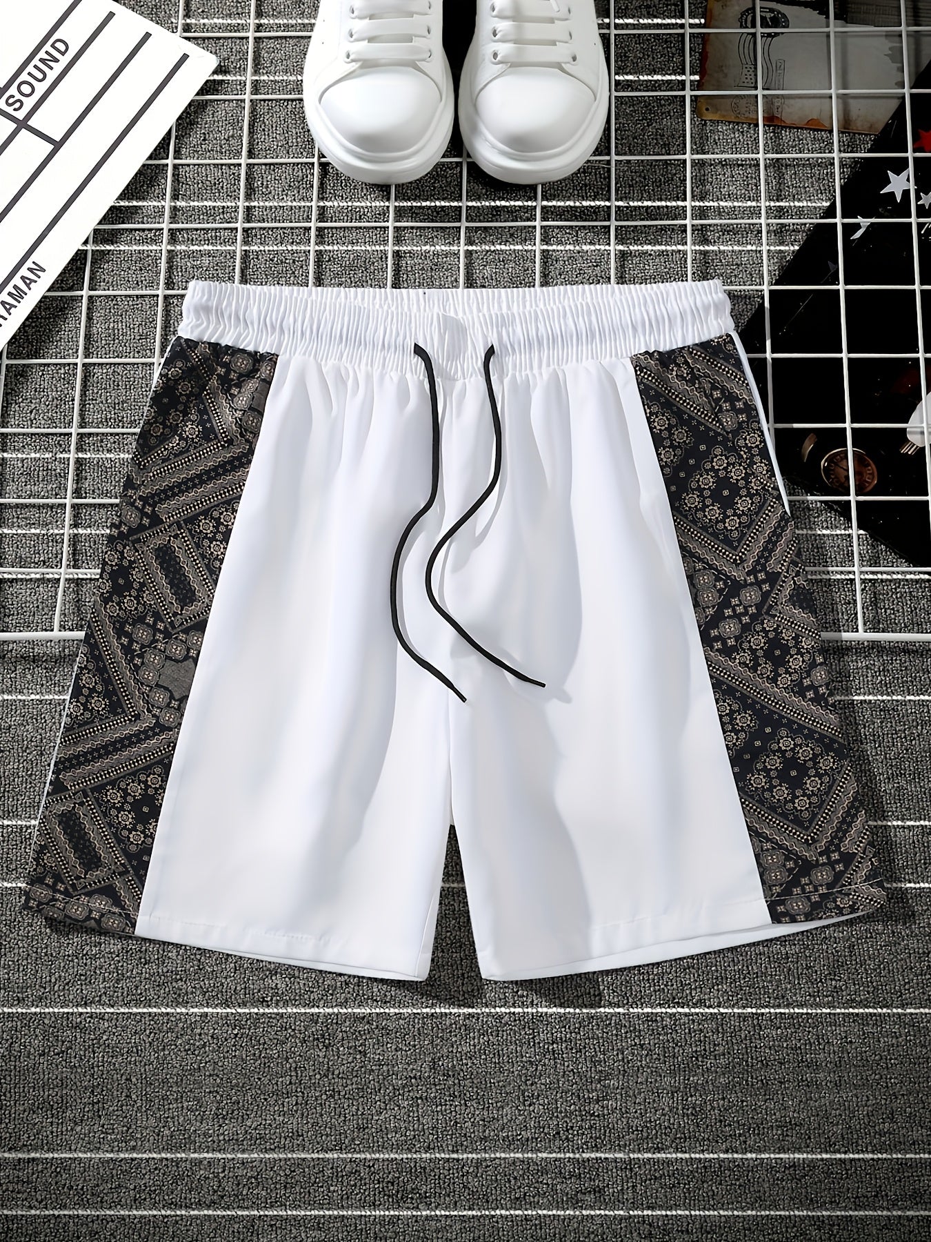 Herren Urban Streetwear Shorts mit grafischem Muster und elastischem Bund – Modische Freizeithose