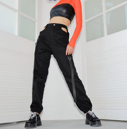Lucy – Schwarze Damen-Cargohose mit hohem Bund und Patchwork