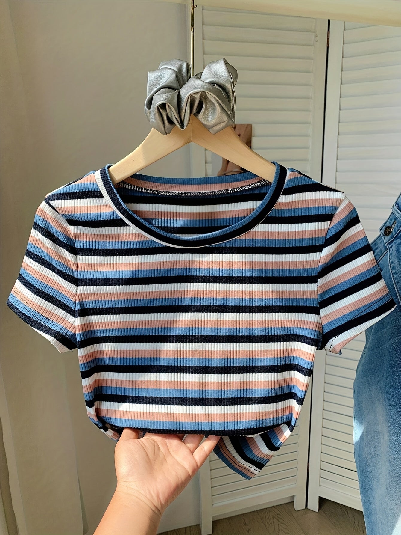 Damen Modernes Streifen-Rippstrick T-Shirt – Kurzarm, Lässiger Streetstyle