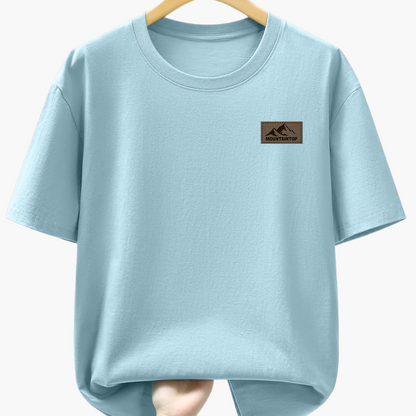 Herren T-Shirt mit Berg-Logo – Freizeit, Modern, Outdoor-inspiriert
