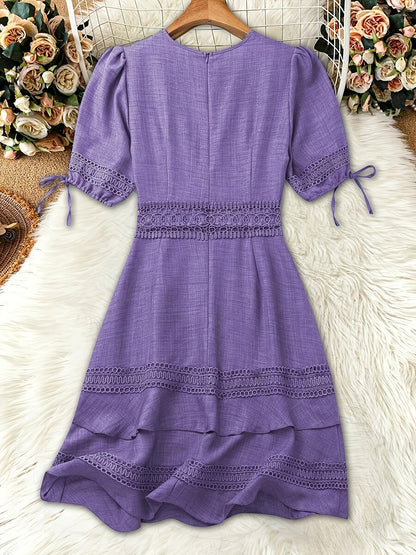 Damen Elegant Volantkleid mit Spitze und V-Ausschnitt – Perfekt für Alltag und Urlaub