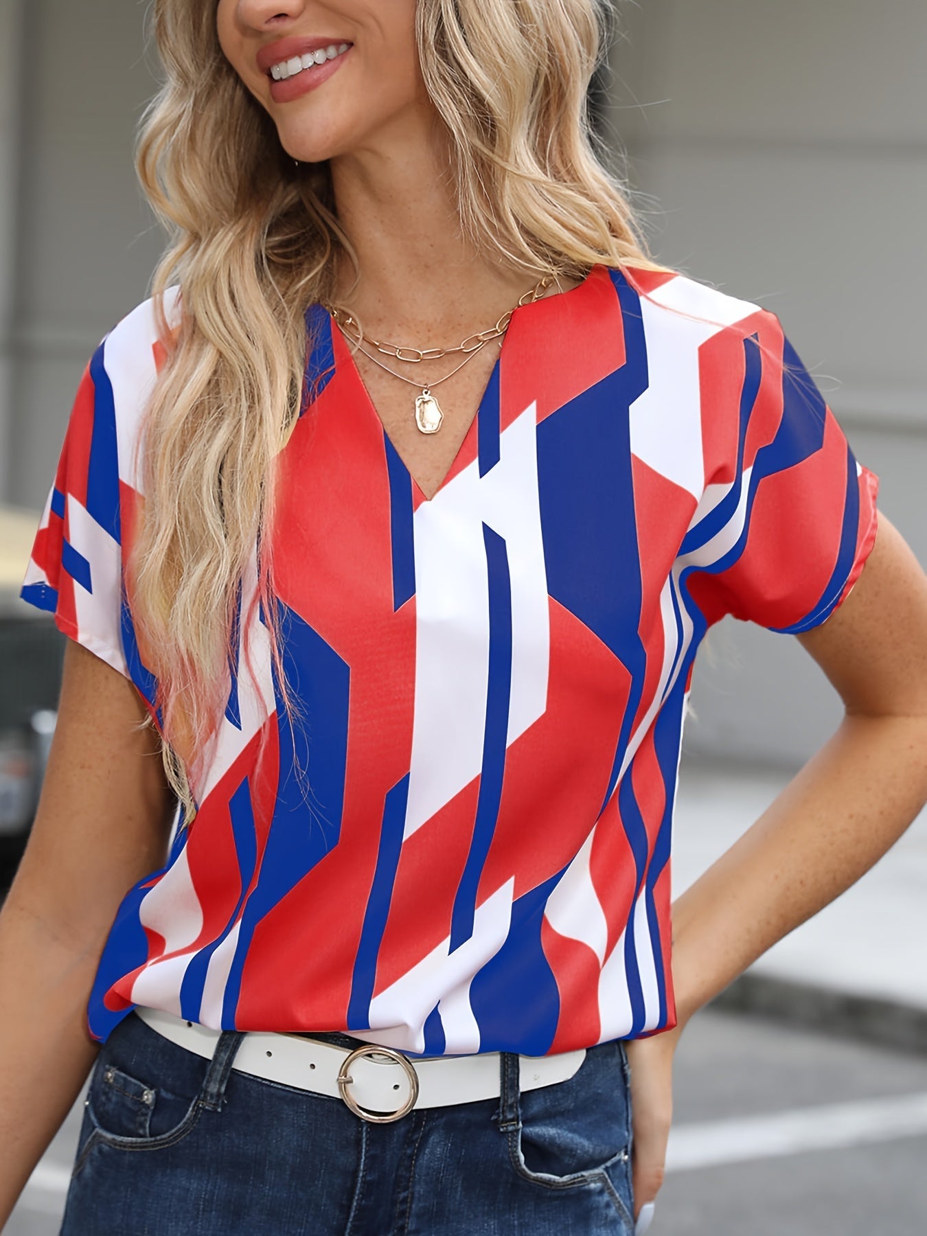 Damen Vintage Bluse mit geometrischem Muster und V-Ausschnitt – Modisches Büro & Freizeitshirt