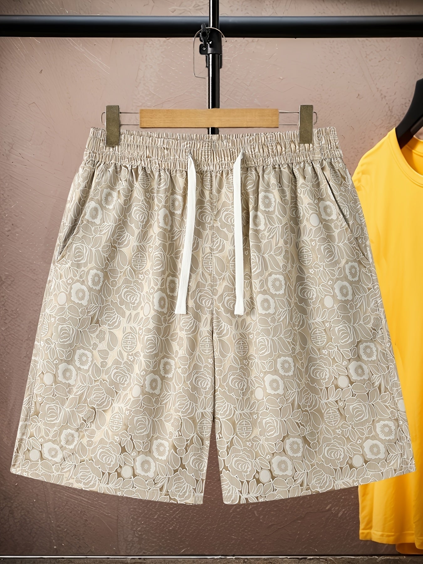 Herren Jacquard-Shorts mit Rosenmuster und modernem Relaxed Fit – Stilvolle Freizeithose für Alltag und Ausgehen