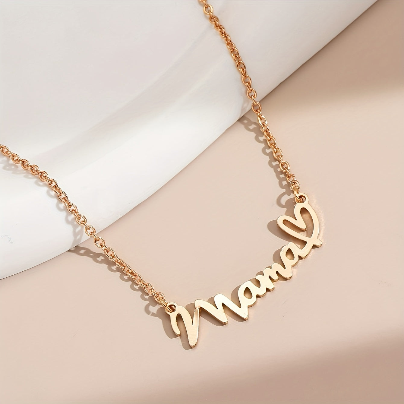 Damen Halskette Mama Herz Schriftzug – Elegante Statementkette zum Muttertag, Geschenk für Mütter