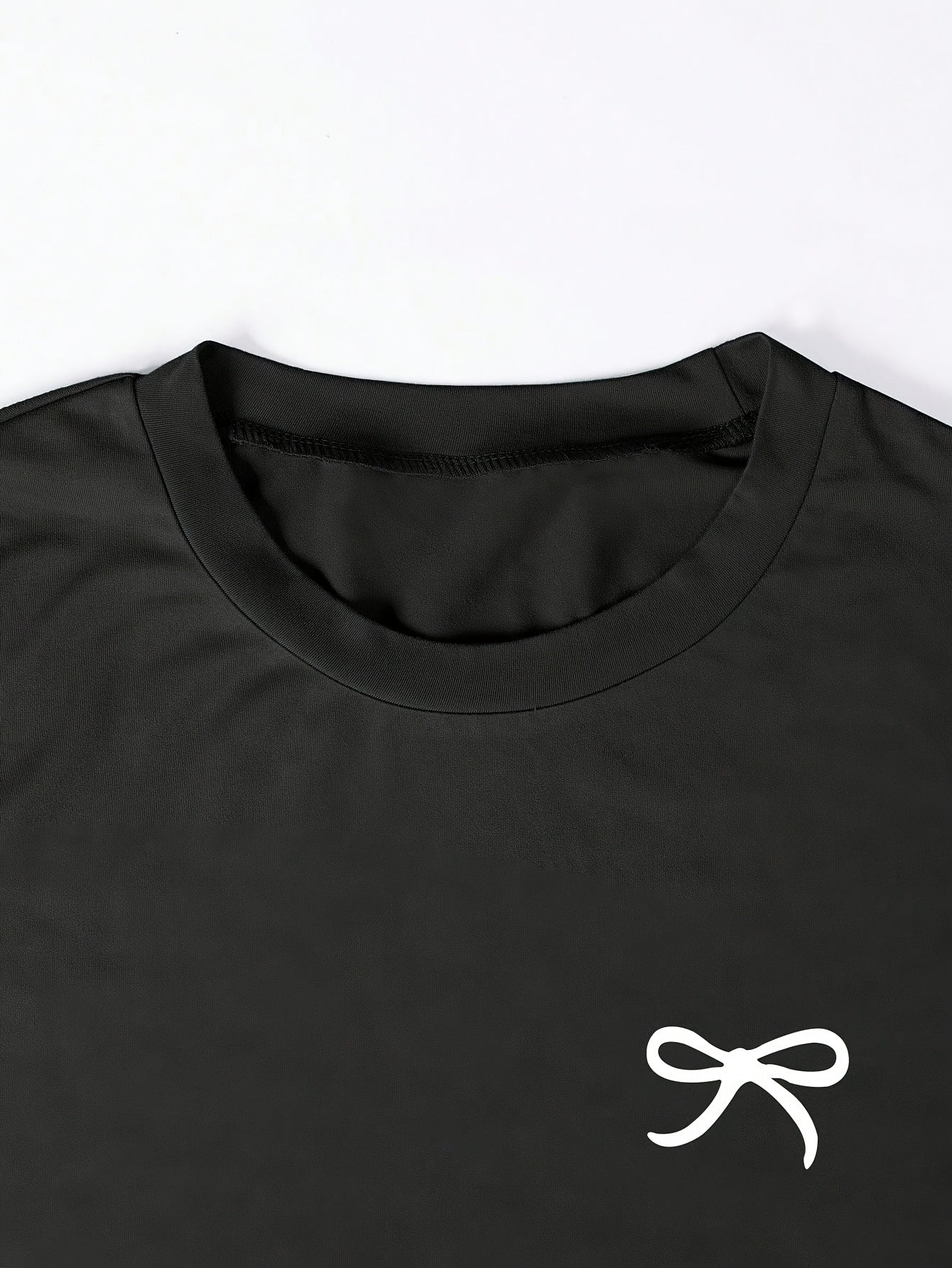 Damen Basic Kurzarm T-Shirt mit Schleifendetail – Feminines Freizeitshirt Slim Fit