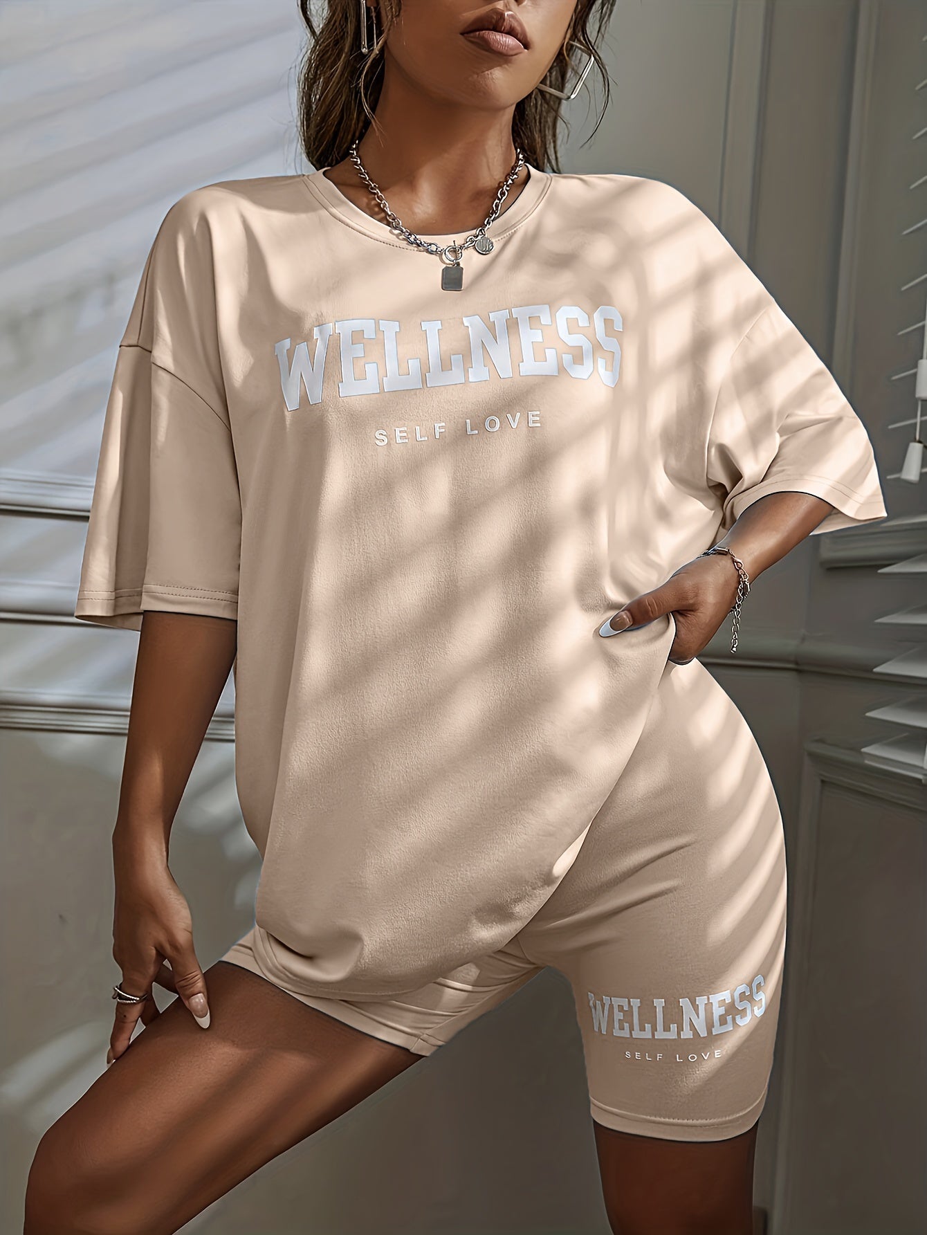 Damen Wellness Lounge Set Oversize T-Shirt & Radlerhose – Entspanntes Freizeit-Outfit mit Motivdruck
