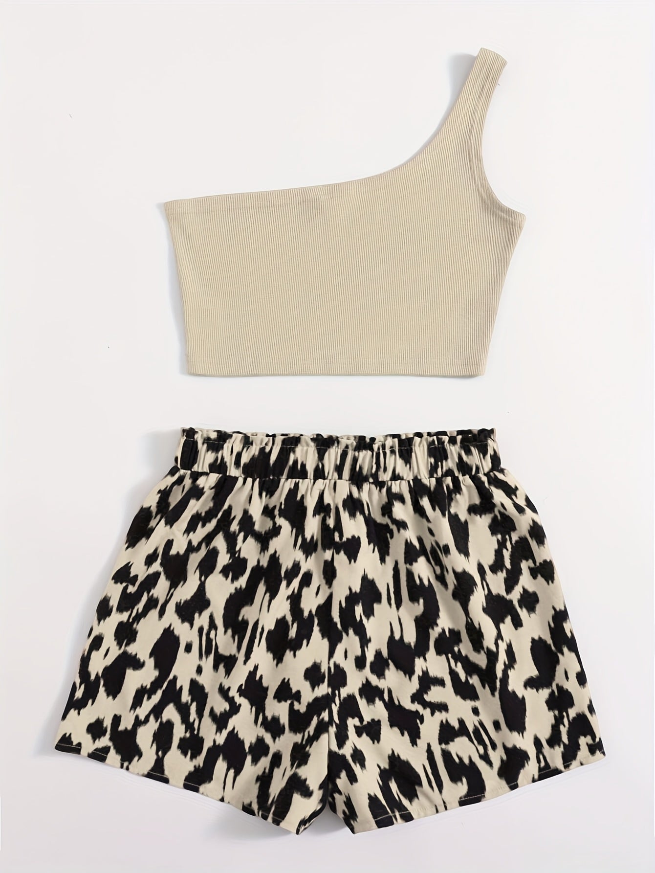 Damen Sommer Set mit Ein-Schulter-Top und Animalprint Shorts – Modisches Freizeit Outfit