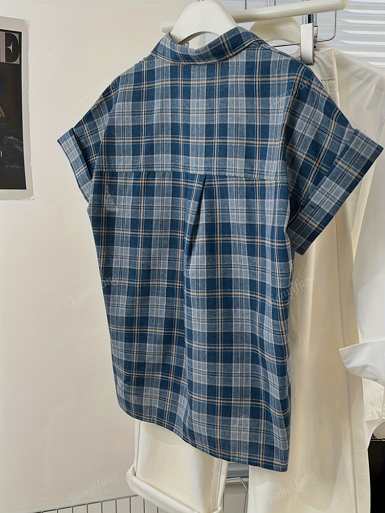 Herren Kariertes Kurzarm-Hemd im Casual-Look – Zeitloses Design für Freizeit und Büro