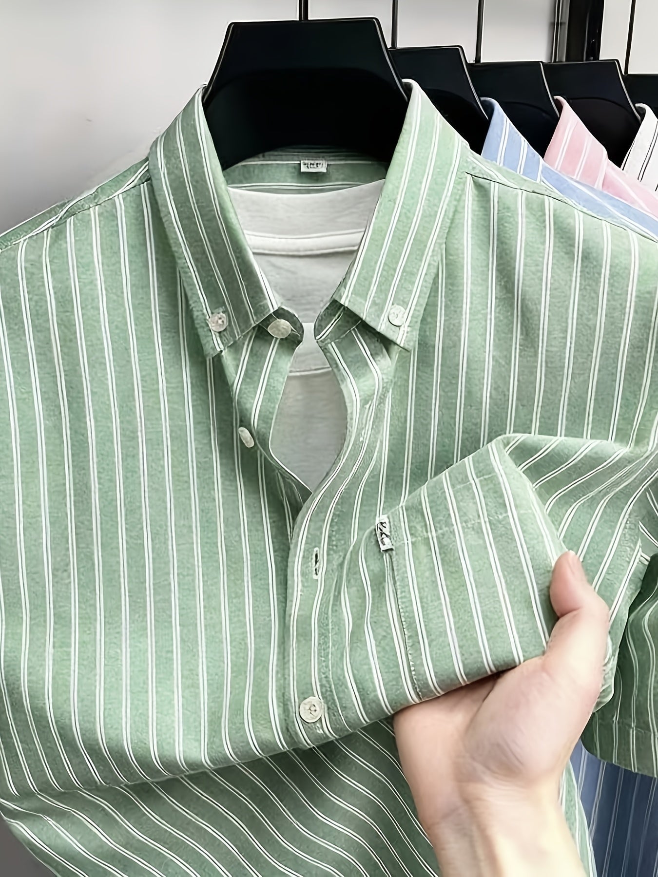 Herren Kurzarm-Hemd mit Streifenmuster und Button-Down-Kragen – Stilvolles Freizeit- und Business-Outfit