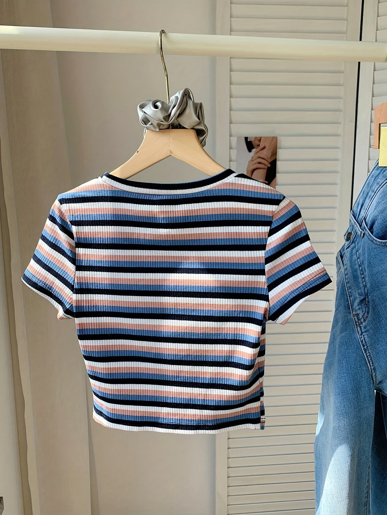 Damen Modernes Streifen-Rippstrick T-Shirt – Kurzarm, Lässiger Streetstyle