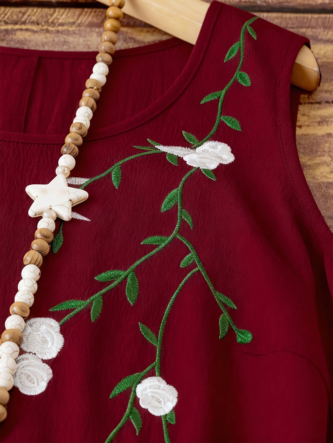 Damen Sommer A-Linienkleid mit floraler Stickerei und elegantem Design