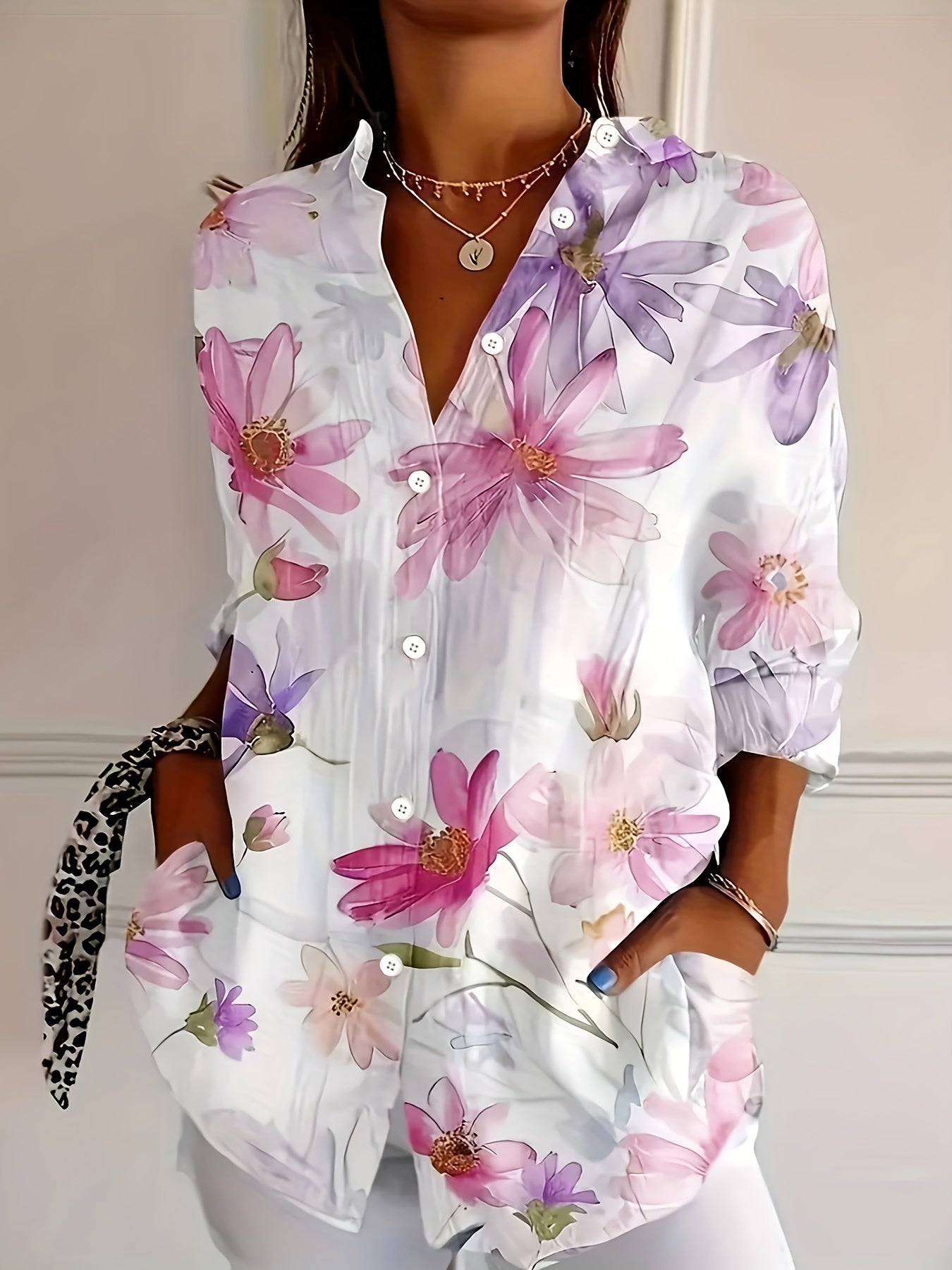 Damen Bluse mit Blumenmuster – Elegante Freizeitmode für Frühling und Sommer