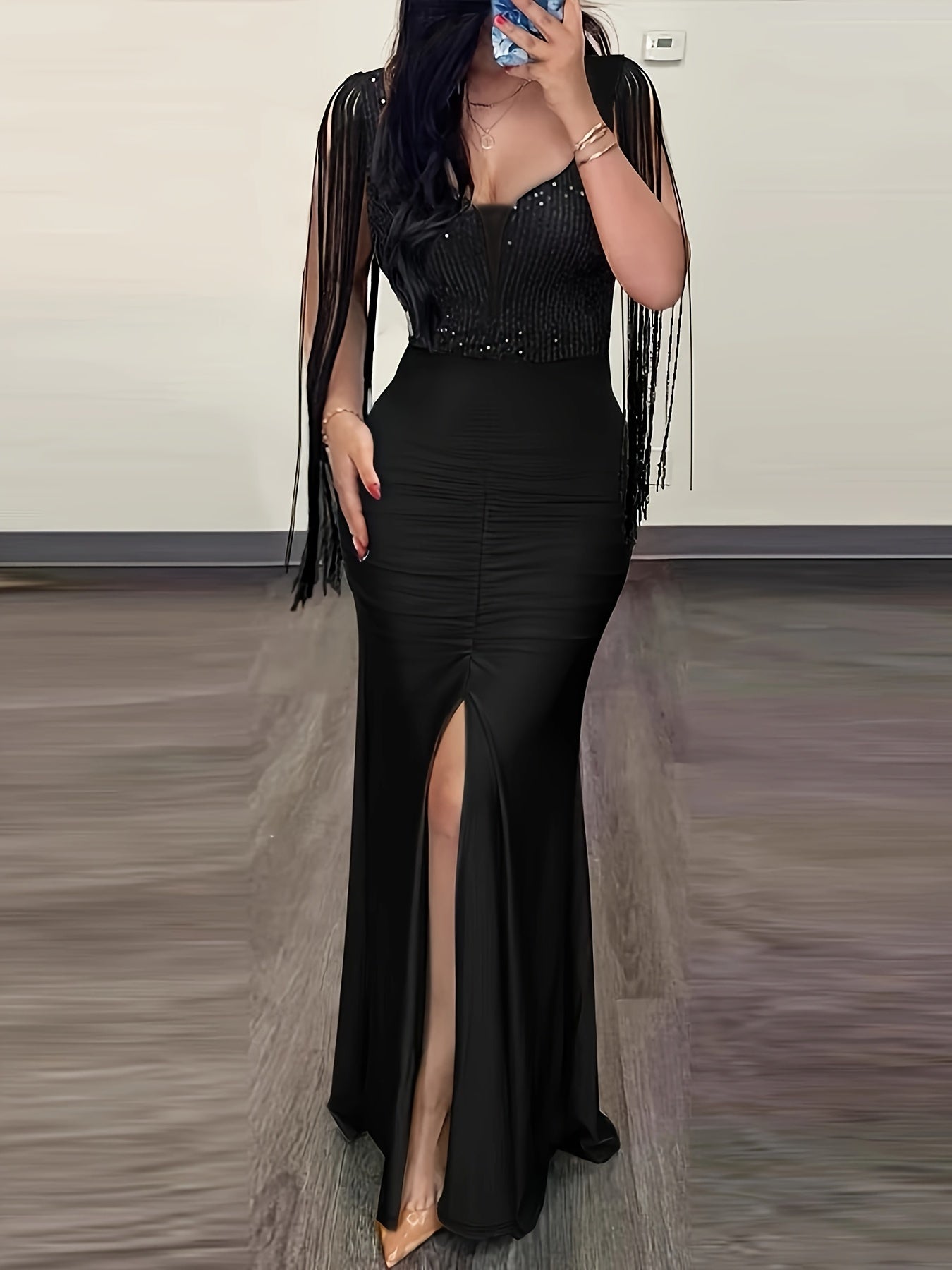 Damen Abendkleid Elegant mit Fransenärmeln und hohem Schlitz – Perfekt für festliche Anlässe
