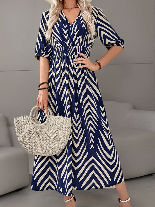 Damen Maxikleid mit Chevron-Muster und Wickeloptik – Eleganter Look für Alltag und besondere Anlässe