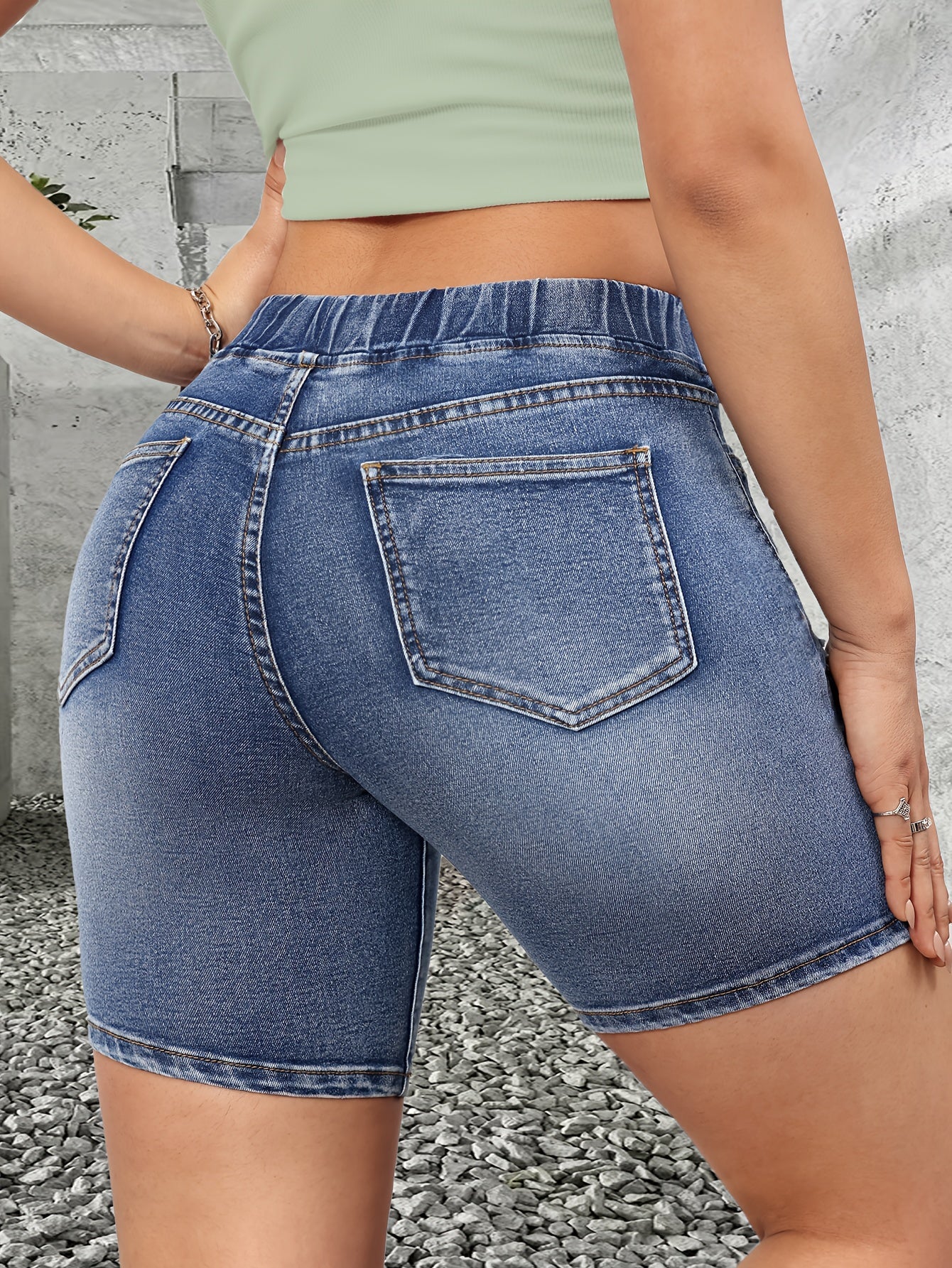 Damen Bermuda Jeansshorts im Used-Look mit Kordelzug – Lässige Sommermode