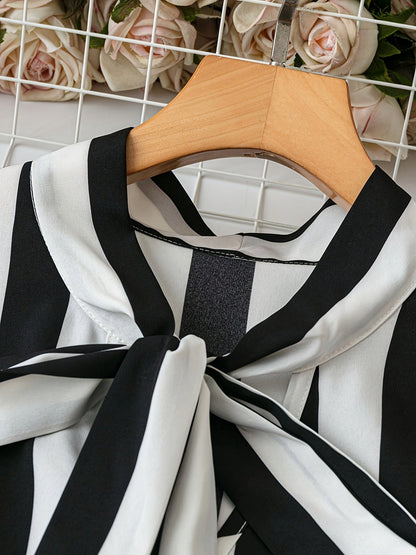 Damen Bluse Elegant mit Schleifenkragen und Streifenmuster – Büro & Alltag