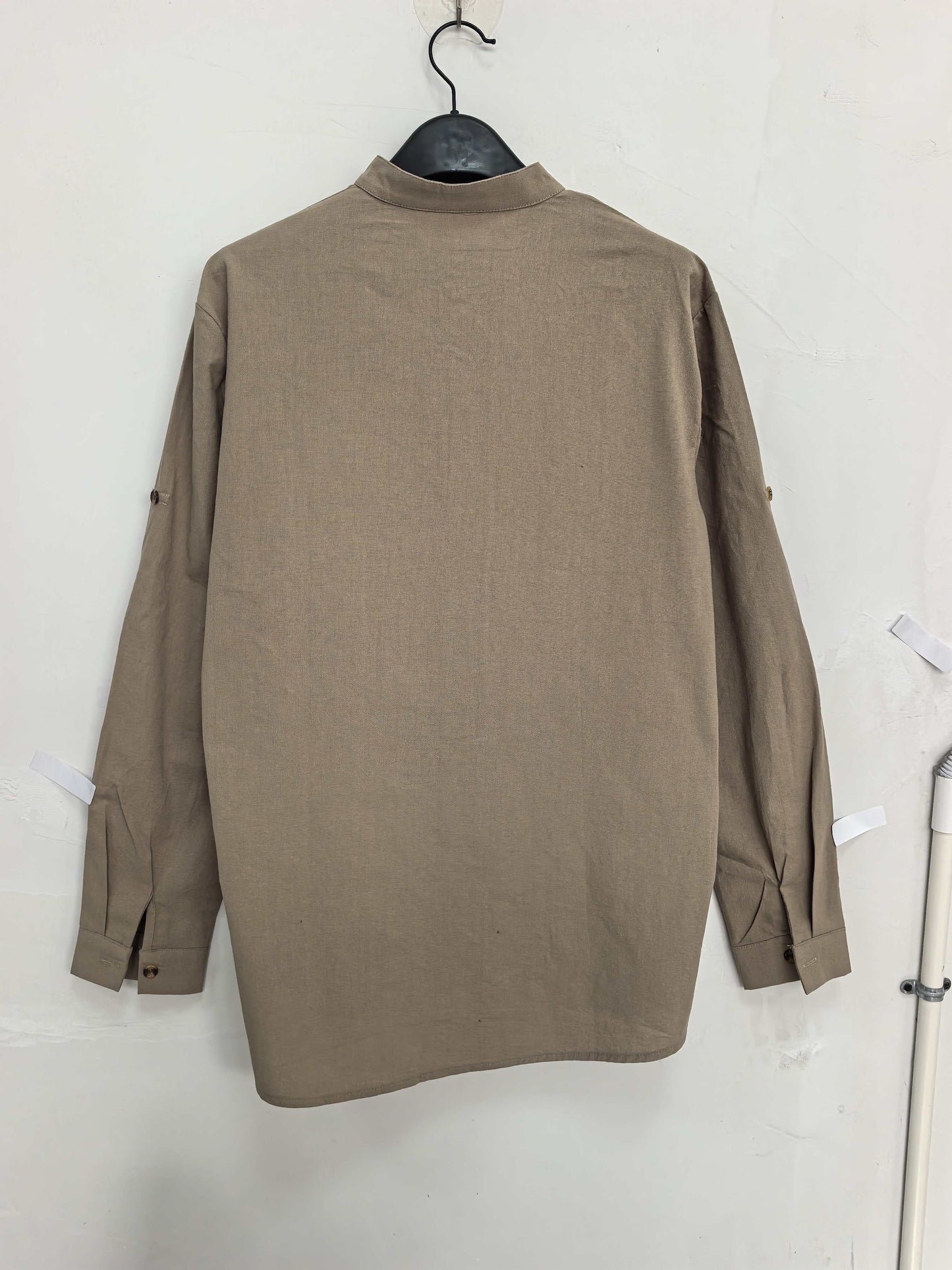 Herren Henley Langarmshirt mit Stehkragen und Knopfleiste – Modernes Freizeitoberteil für stilvolle Anlässe