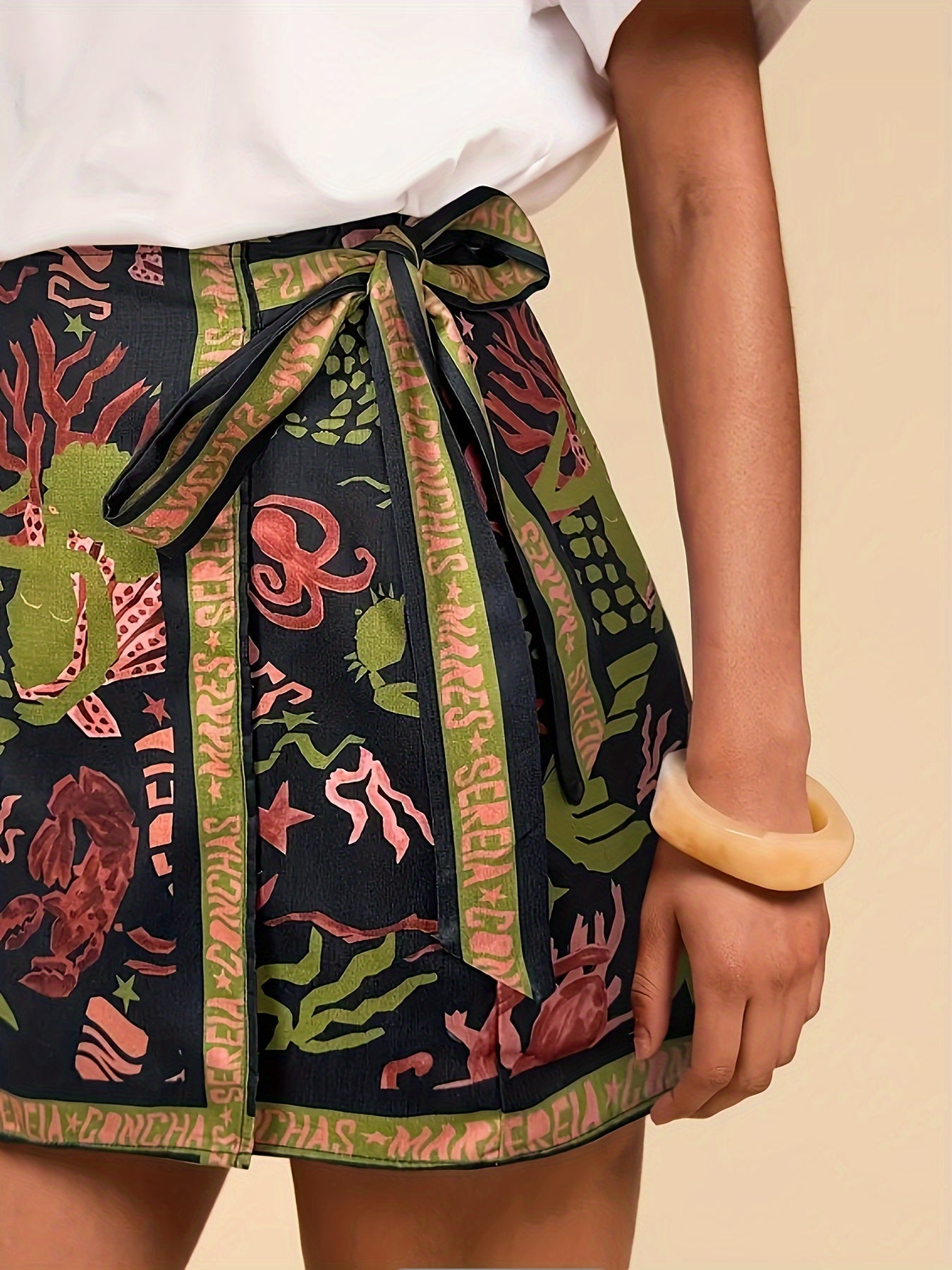 Damen Wickelrock mit Meeres-Print und modernem, künstlerischem Design – Ideal für Freizeit und Urlaub