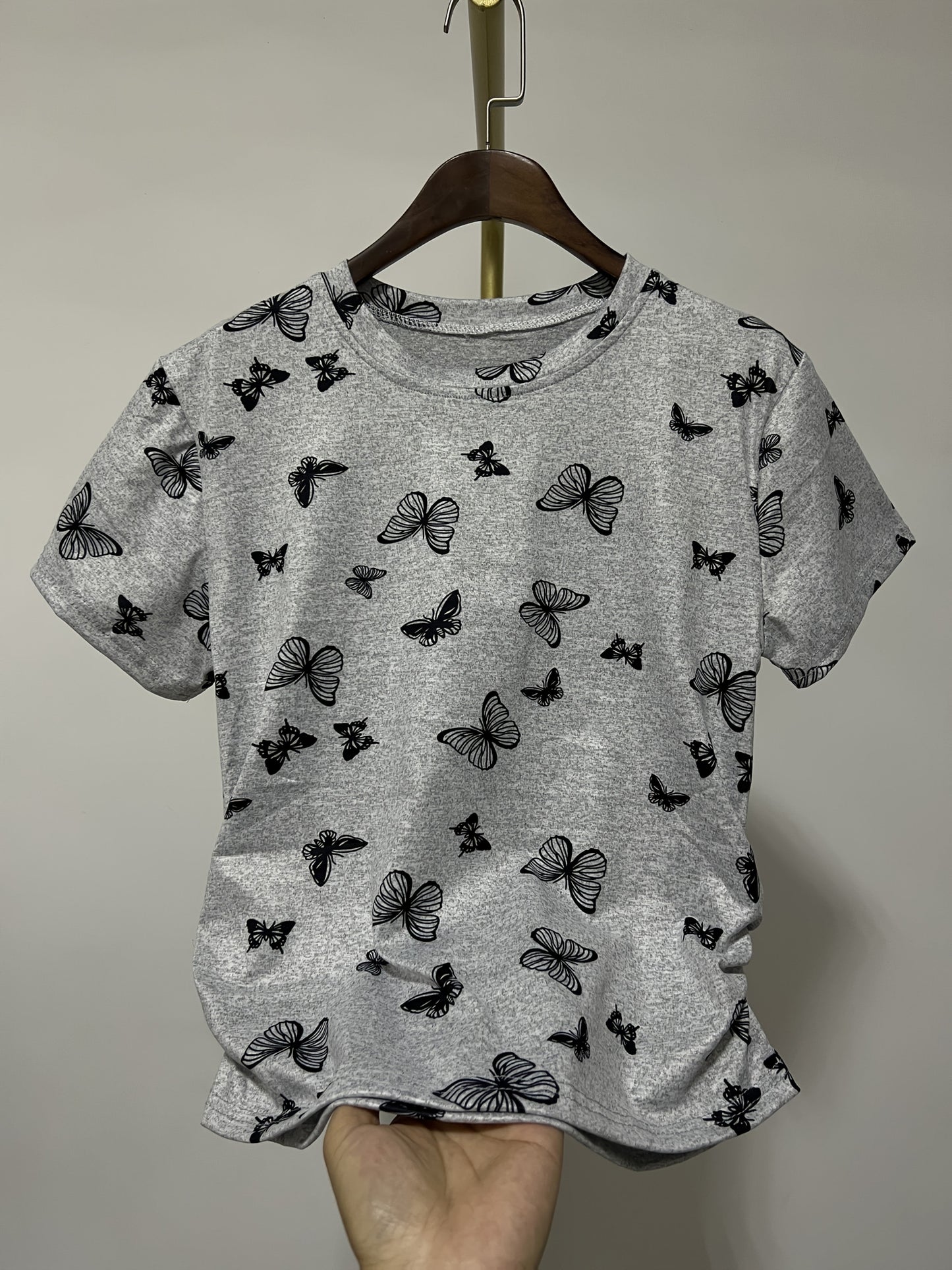 Damen T-Shirt mit Schmetterlings-Print im modischen Freizeitstil – Ideal für Urlaub und Alltag