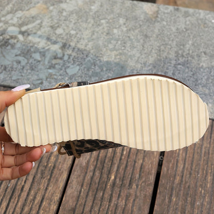 Damen Sandalen im Boho-Stil mit Leopardenmuster – Sommerliche Zehentrenner für Freizeit & Urlaub