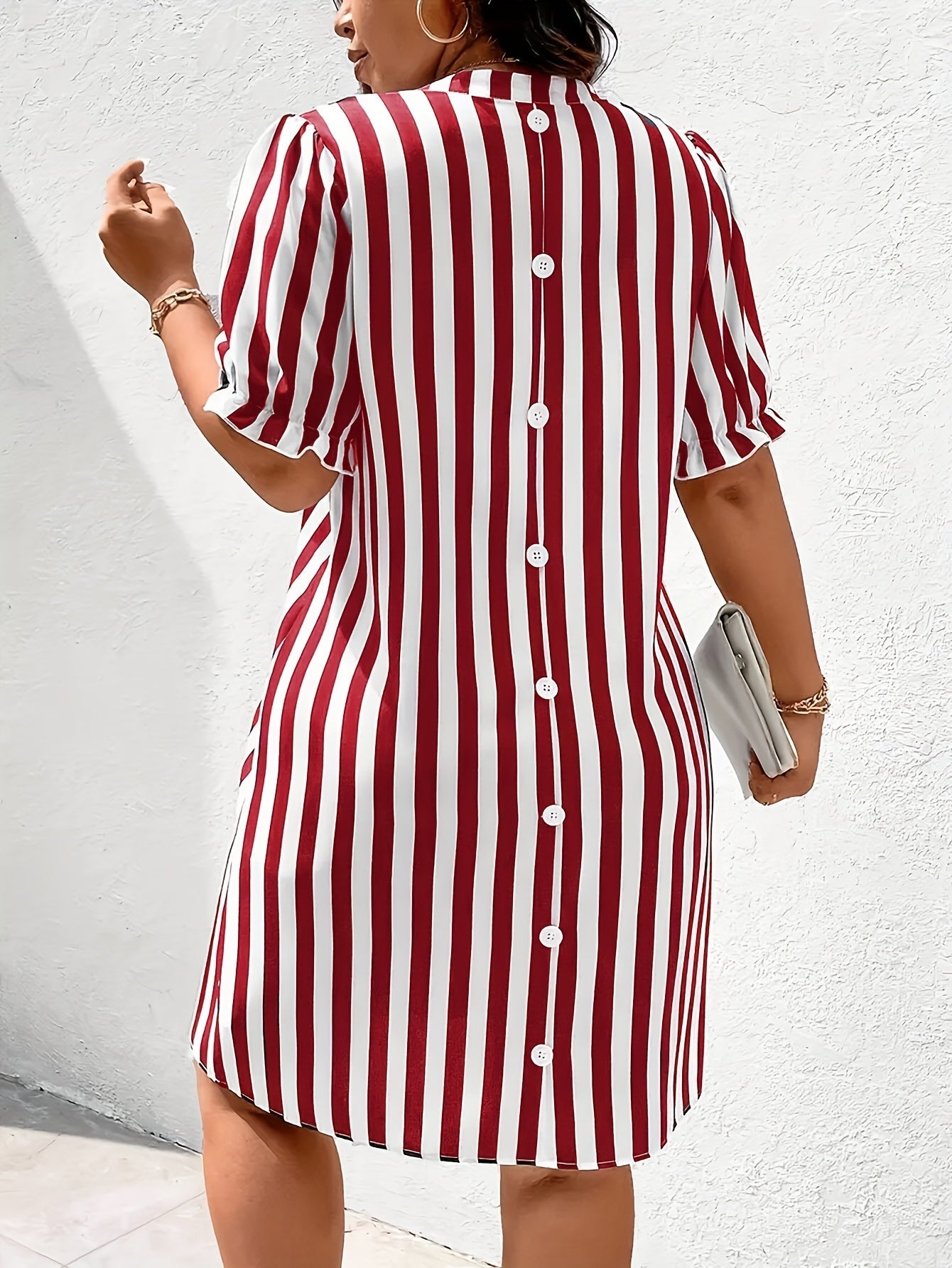 Damen Streifen-Shirtkleid mit V-Ausschnitt für Alltag und Büro, elegant und bequem
