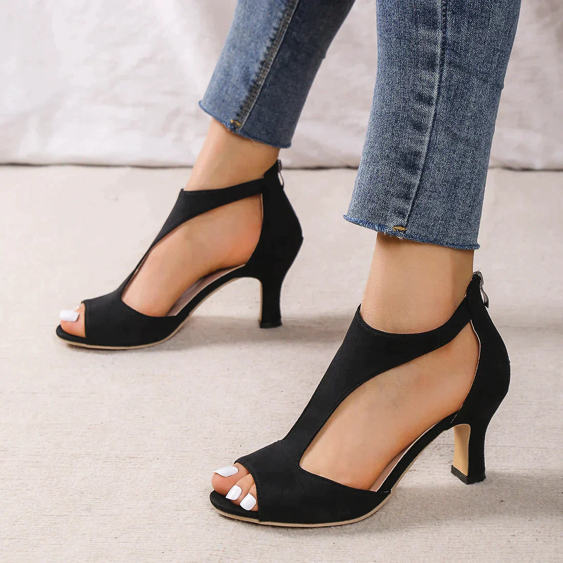 Damen High Heel Sandalette mit T-Riemen – Elegante Schuhe für festliche Anlässe