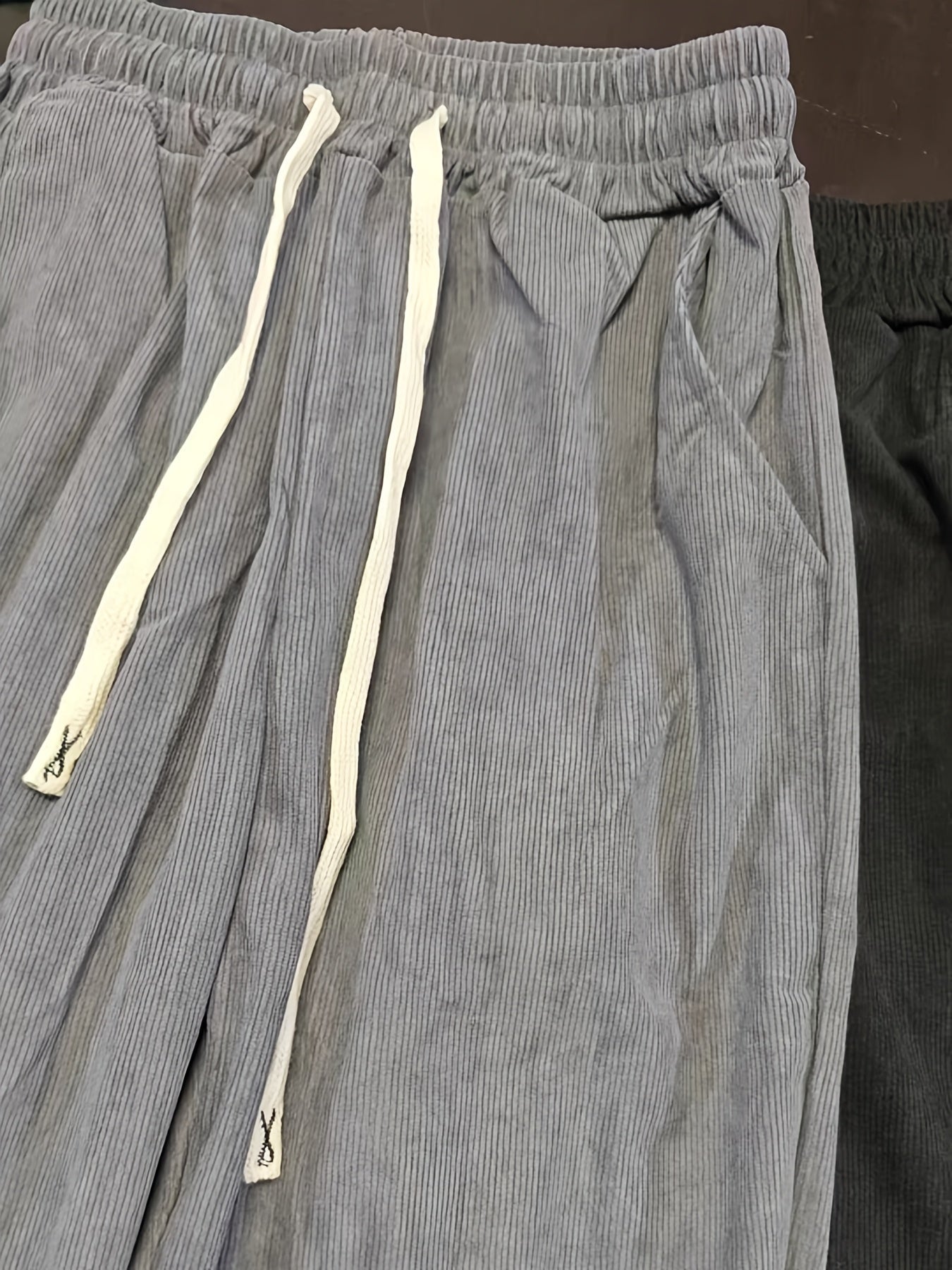 Herren Plisseehose Modern Relaxed Fit mit Kordelzug – Stilvolle Freizeithose für Alltag und Freizeit