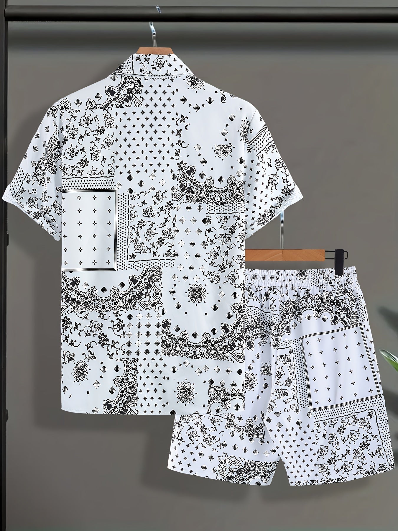 Herren Freizeit Set Kurzarm Hemd und Shorts mit Paisley Muster – Sommer Outfit für Alltag und Urlaub