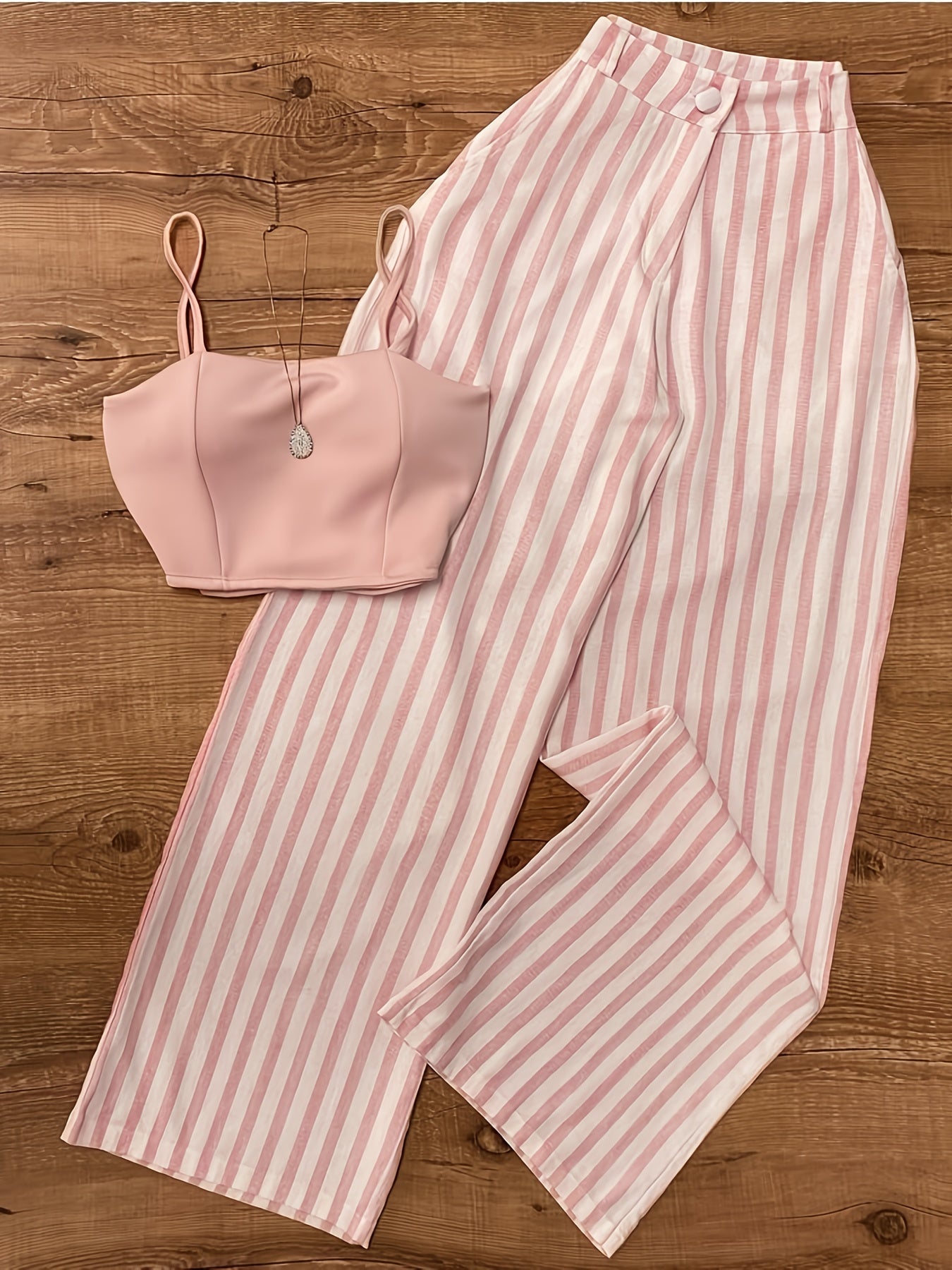 Damen Zweiteiler Set – Elegante gestreifte Hose mit Bustier Top, Modernes Outfit für besondere Anlässe