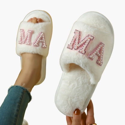 Damen Kuschelige Slipper mit "MA" Perlen-Motiv – Perfekt als Muttertagsgeschenk, Bequeme Hausschuhe für Mütter