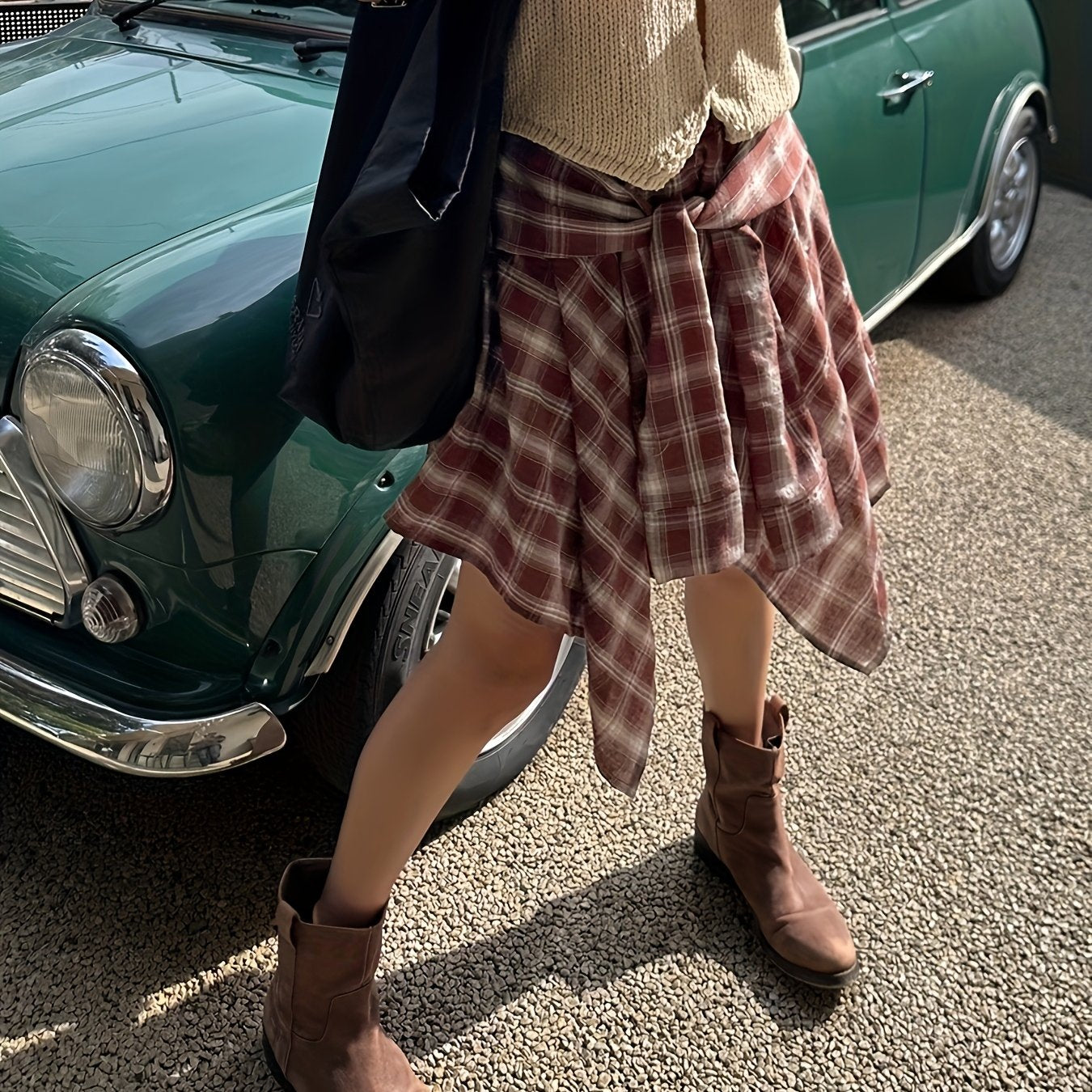 Damen Asymmetrischer Streetstyle-Rock mit Karo und Knotendetail – Urbaner Freizeitlook