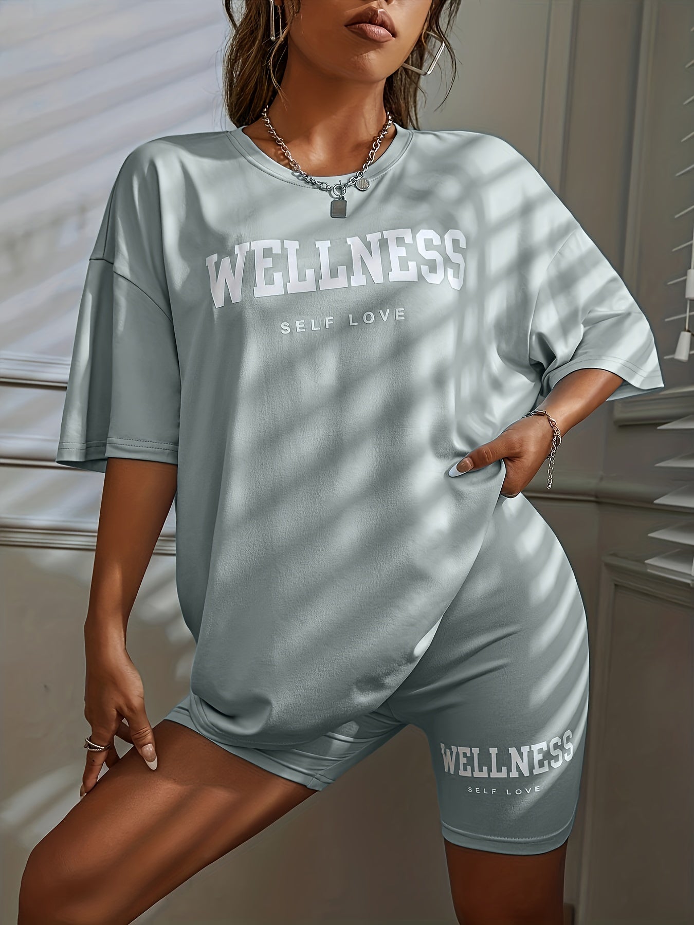 Damen Wellness Lounge Set Oversize T-Shirt & Radlerhose – Entspanntes Freizeit-Outfit mit Motivdruck
