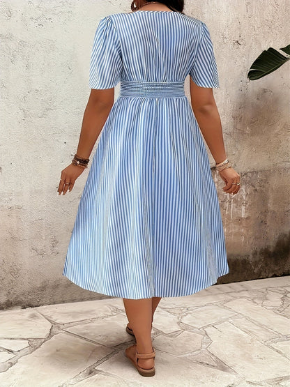 Damen Elegantes Streifen Midikleid mit Smokbund und V-Ausschnitt – Perfekt für besondere Anlässe