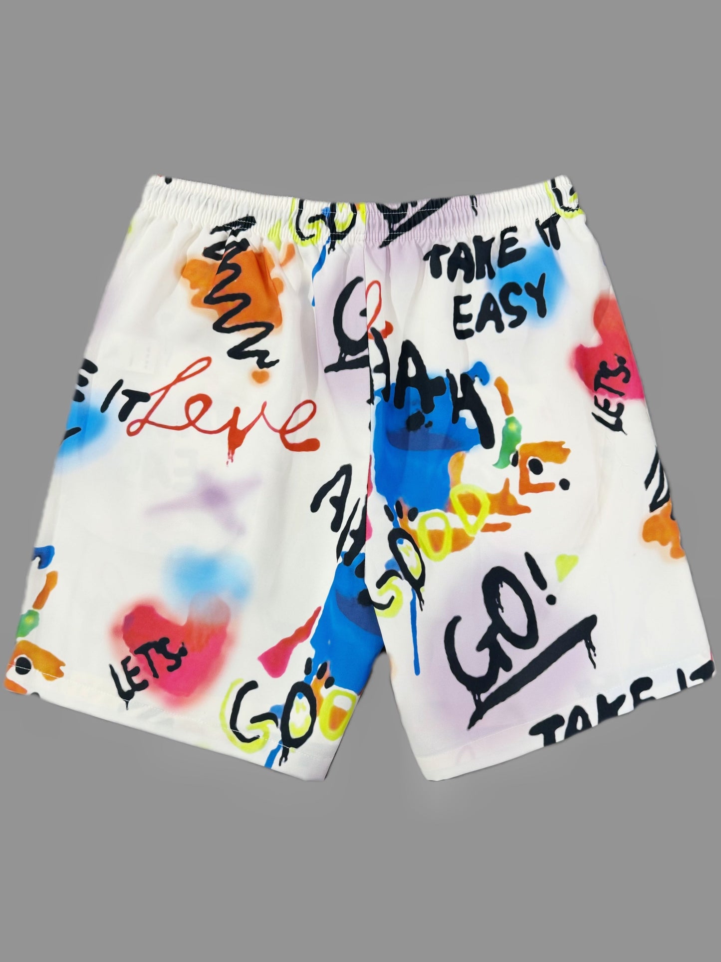 Herren Streetwear Shorts mit Graffiti Print und Schriftzug – Freizeit und Urban Style