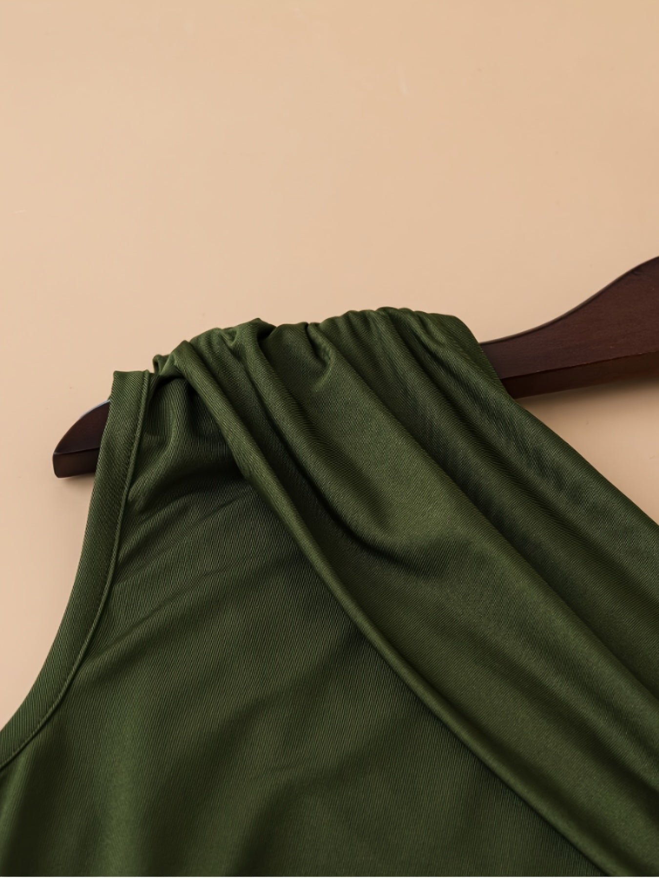 Damen Ein-Schulter-Einteiler mit Shorts – Eleganter Sommer-Jumpsuit für Freizeit & Urlaub